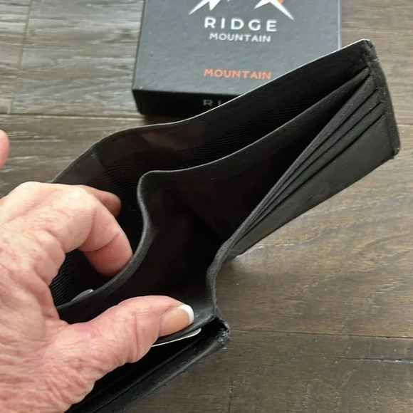 Ridge Mountain Genuine Leather oil pull bi-fold slim wallet,card/bill holder - Picture 5 of 8